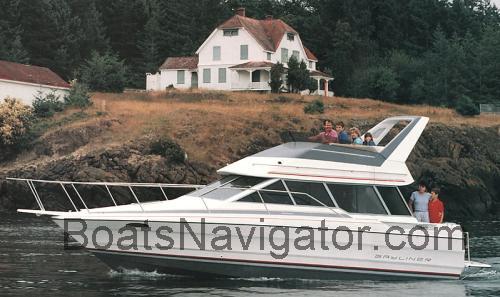 Bayliner 2950 Command Bridge specs and reviews